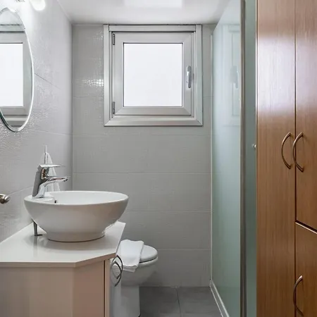 Elegant 1br Centre In